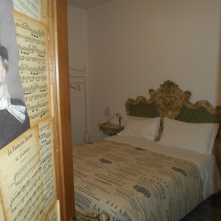 La Maison Des Artistes Бергамо Екстериор снимка